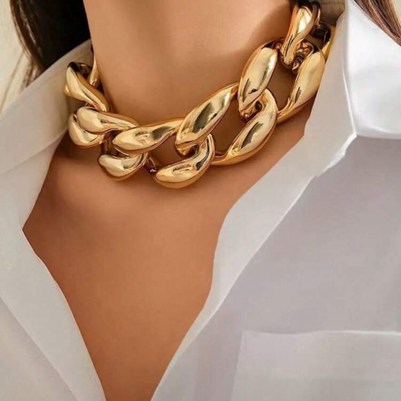 Gold Chunky Chain Necklace Statement Piece - Picture 2 of 2